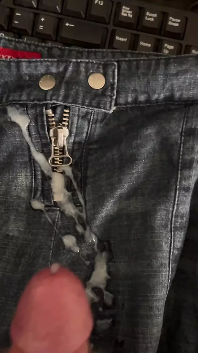 Cumming on womens cargo jeans