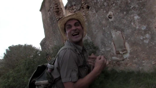 Hunter sikişmek için iki kız buldu