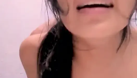 Senin için hazır gerçek bir azgın ev yapımı.
