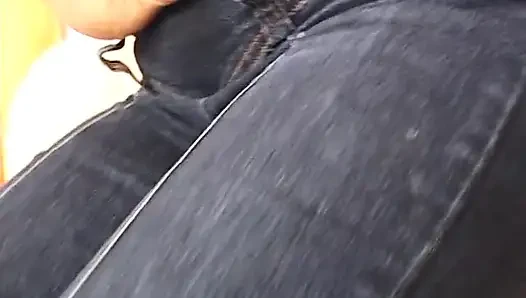 Esmer güzel bakış açısıyla sakso çekmeden önce mastürbasyon yapıyor