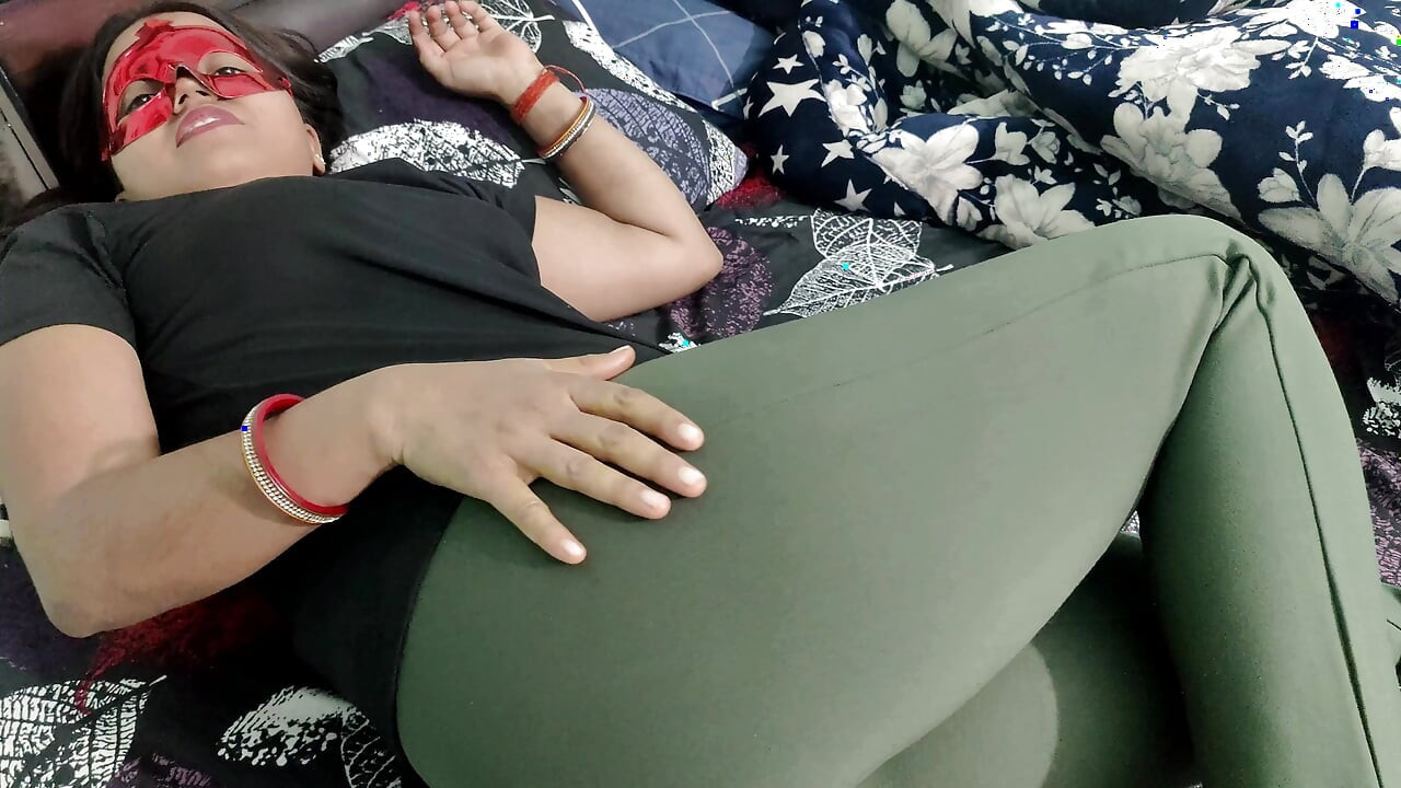 Gerçek desi jija-sali sert romantik seks videosu hintçe konuşuyor