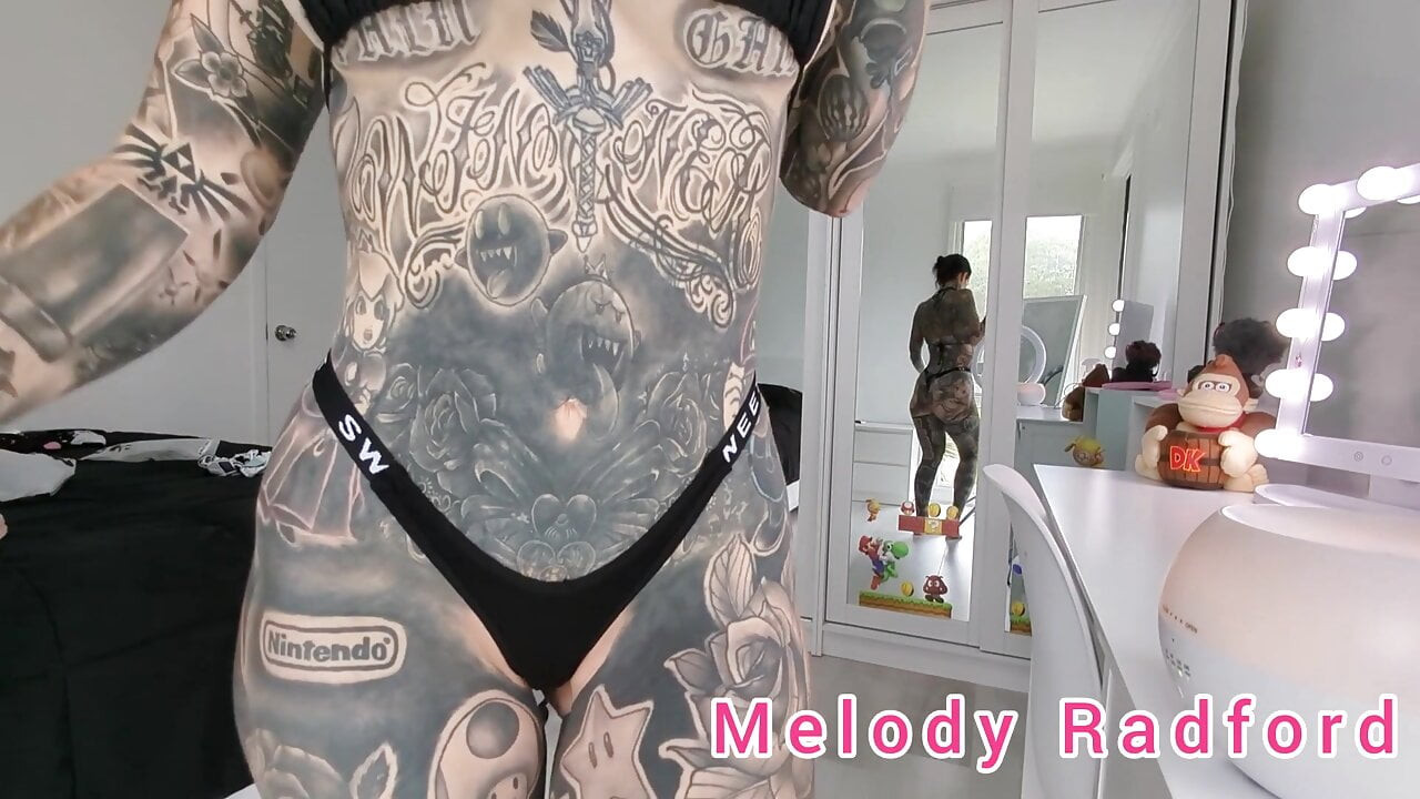 Seksi tatlı g string ve mikro bikini uzun melodi radford deneyin