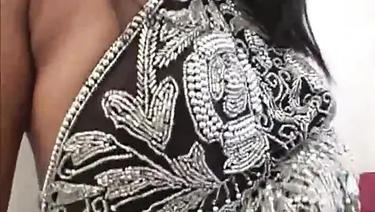Seksi latin kadın ağzında büyük yarağı seviyor... ağzına boşalma