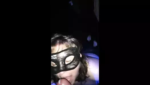 Sinemada ağzına boşalma