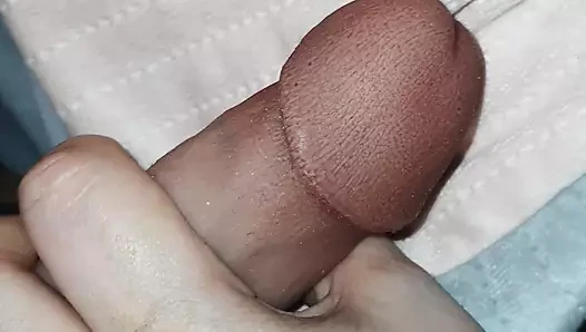 Üvey anne sikine elle muamele çekmeden üvey oğlunun yarağından uzak duramıyor