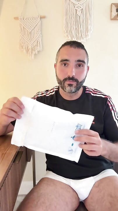 Boşalmak için döl kokluyor