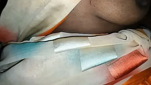 Hintli köylü kadın desi tarzı sikişiyor