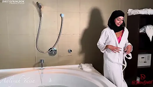 Aaliyah Yasin büyük zenci oda servisi emri verdi