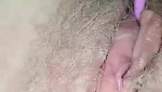 oynuyor benim kıllı KEDİ