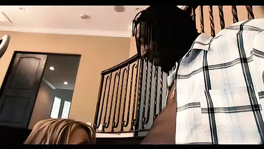 Sarışın güzel holly wellin zenci erkek arkadaşıyla ateşli ırklararası anal seksin tadını çıkarıyor