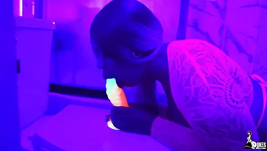 Shanice luv: duşta fışkırtıyor