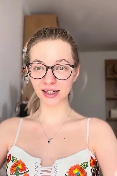 Kadın kılıklı eşcinsele karşı
