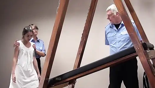 Sissi Ass Kırbaçı 34232