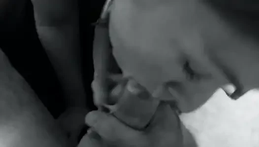 Bu yaşlı adamların evli kadınları uzaktan hatıraları canlandırmak için onları emmemi istedi
