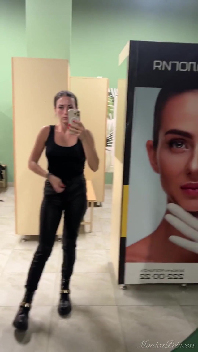 Do U Wanna Fuck Your Step-stepsister in Public Changing Room