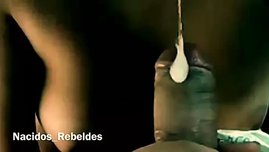 Puttanella ninfomane mi succhia il cazzo nel bosco