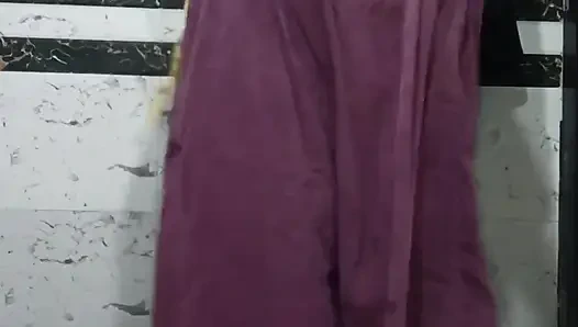 Priya bhabi büyük amcık gösterisi