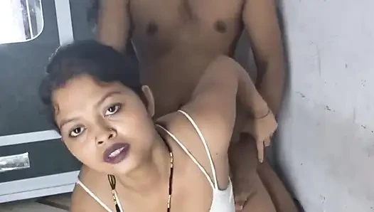 Bangali Evli Kadın Kocası Hintli Ile Seks Yapıyor
