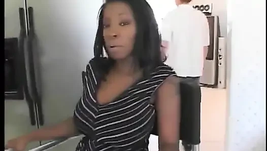 Zenci Vanessa Blue sert yarak alıyor