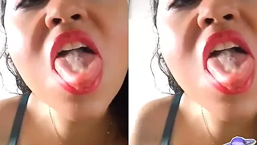 Saturno en seksi latin bebeği fışkırtıyor, kremsi bir orgazm oluyor, kaşıkla amcık yalama kreması.