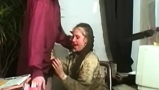 O ofiste sikilen Alman sekreter