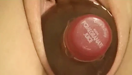 Bir ponpon şişesine binmek