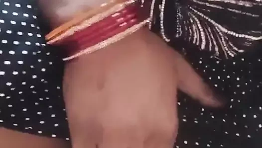 Desi. Bhabhi ki chudai Hindi audio