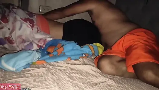 Kız arkadaşımı azgınken böyle uyandırıyorum!.