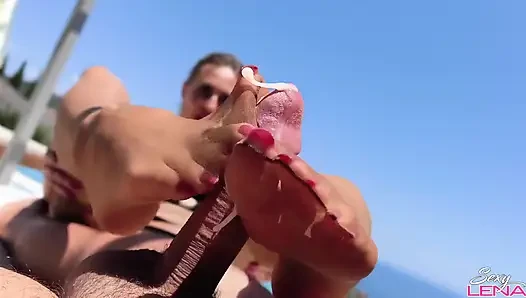 Naylon'da Havuz Ayak Işi