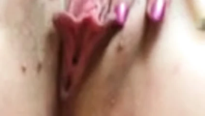 Ne kötü bir İngiliz orospu senin için mastürbasyon yapıyor