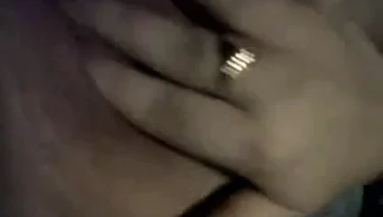 parmak benim ıslak KEDİ