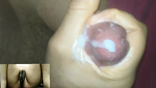 Görüntülü görüşmede mastürbasyon