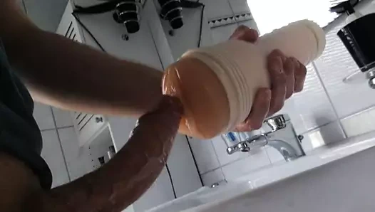 Fett in Fleshlight abgespritzt. 5 Tagesladung quillt raus