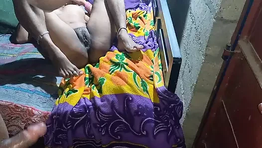 Köylü evli kadın kocasını devar ji ile seks yaparak aldatıyor