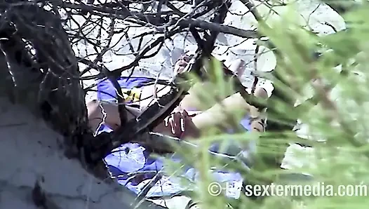 Plajda Çıplak Çıplak Kahverengi Esmer Üstsüz