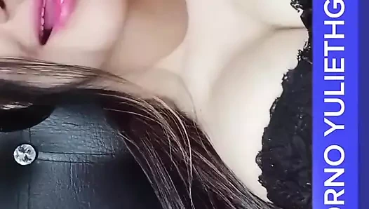 Patron üvey annesinin odasında hizmetçisini sikiyor