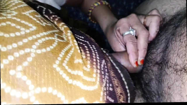 Evli üvey kız kardeş bütün gece arka bahçede üvey erkek kardeşi tarafından arkadan sikildi