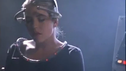 Jennifer burton çıplak shari eckert çıplak emmanuelle uzayda