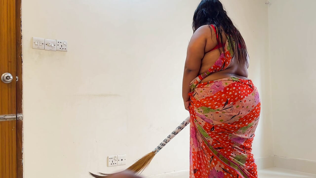 Desi Khobsorat Saree Pahane Kam Vale ko Saudi Arab Sheik Jabardast Chudai