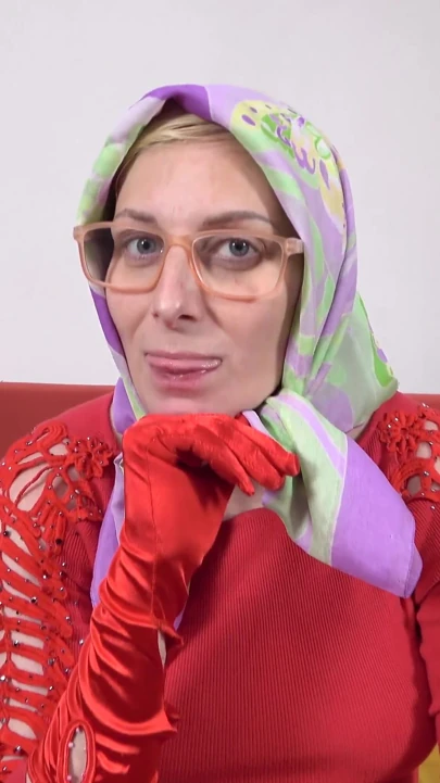 Dokuzuncu aylık hamile olgun evde tek başına
