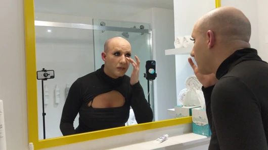 Travesti makyaj dönüşümü