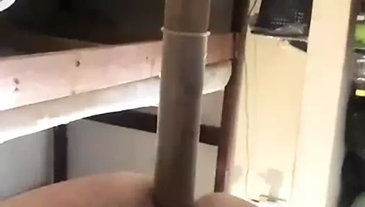 Enfiando o pau no cu