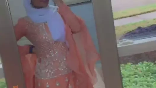 Hintli sürtükler eğleniyor