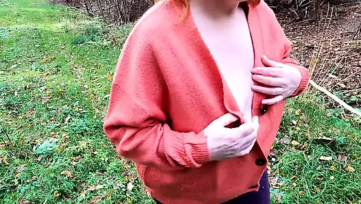 Arkana yaslan ve meme cezanın tadını çıkar