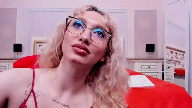 Я женщина, я знаю, как обращаться с мужчиной