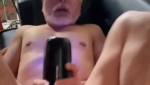 Yeni bir oyuncakla