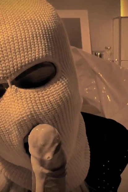 Минет с глубокой глоткой с членом и много спермы в видео от первого лица