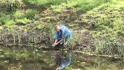 Sarışın genç deniska çalış sapıkça üçlü oyunlar