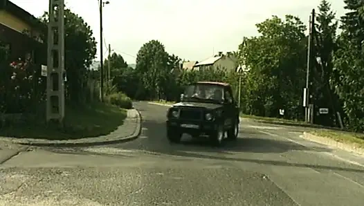 Güzel Alman genç kız göt deliğini dölle dolduruyor