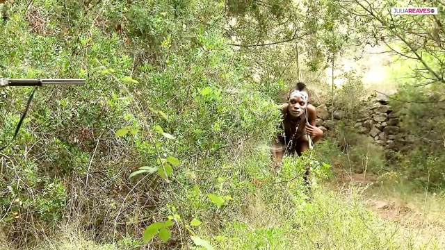 Ormandaki vahşi kadın onunla sikiştiğim zaman yaşamama izin veriyor